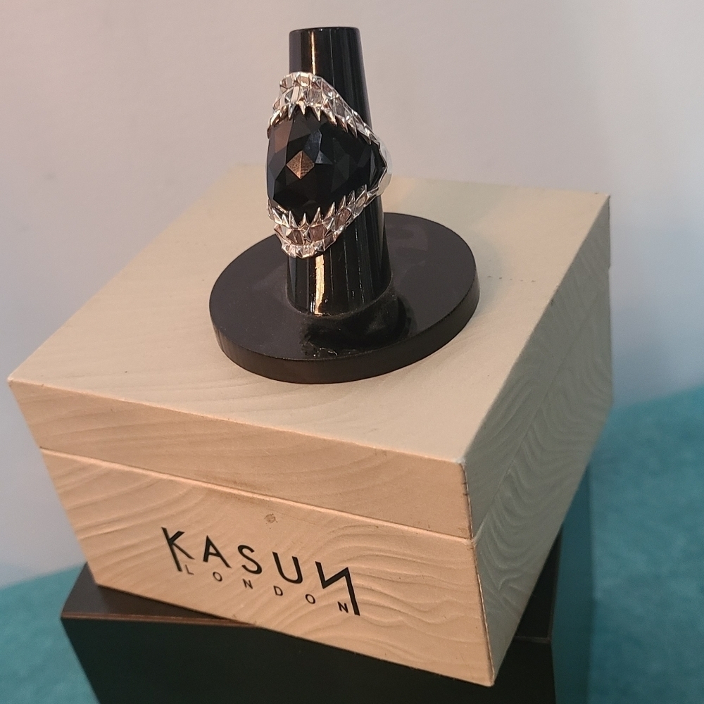 KASUN London Silver Black Vampire Bite Ring